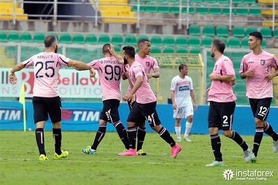 La compagnia InstaSpot è stata il partner ufficiale della squadra di calcio del Palermo dal 2015 al 2017.